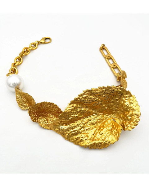 Flower Bib Necklace