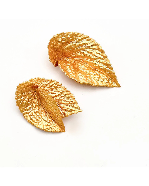 Asymmetric Flower Clip Earrings Asymmetric Flower Clip Earrings