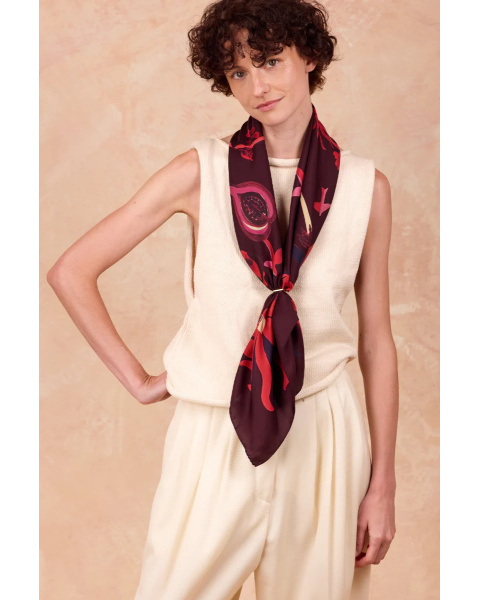 Square 90 in silk Autumn Sun Square 90 in silk Autumn Sun