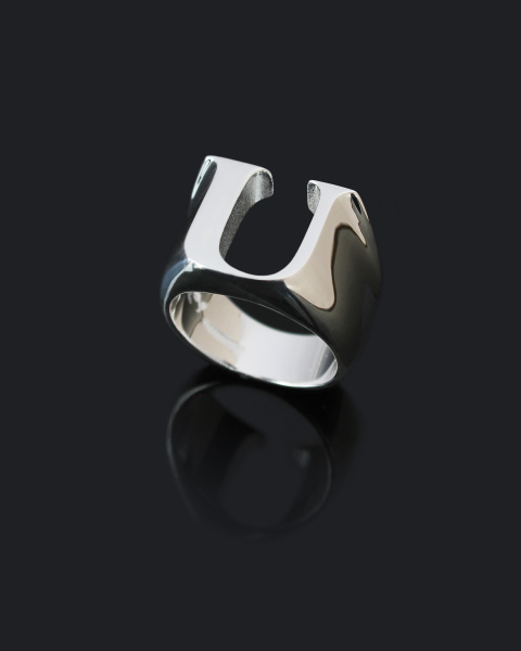 RING U