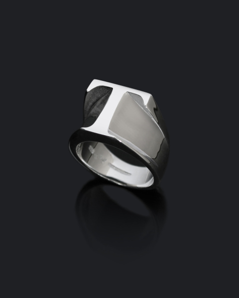 RING T