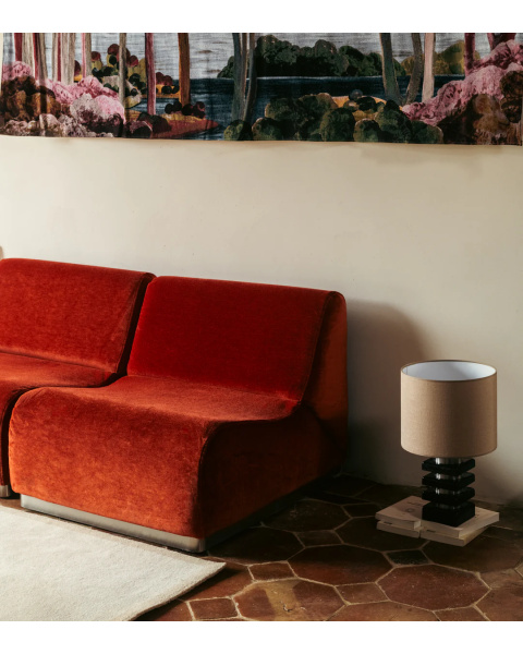 Module d'angle vermillon velours de mohair socle bois Module d'angle vermillon velours de mohair socle bois