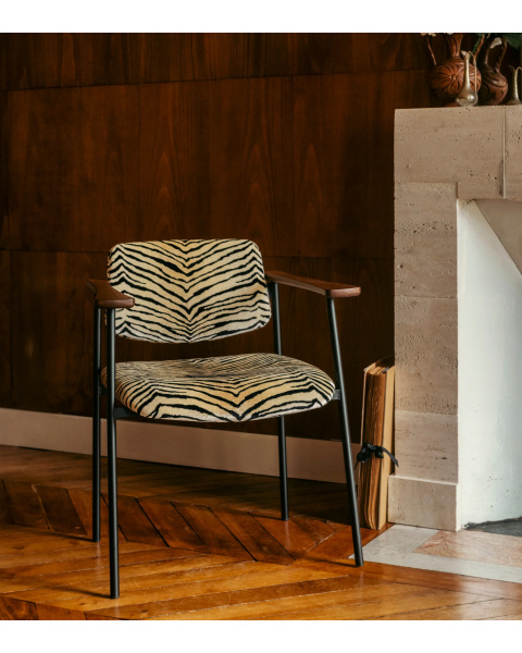 Pio Chair brown wood tiger velvet