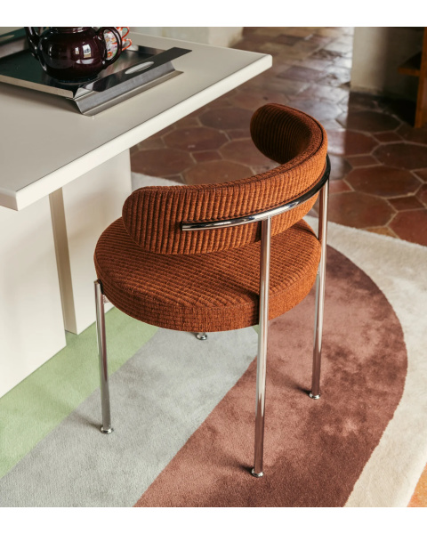 Chaise marron chenille côtelée et métal chromé
