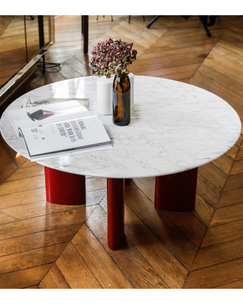 Round coffee table in white marble and burgundy legs