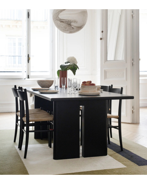 Black stained ash dining table for 6 people