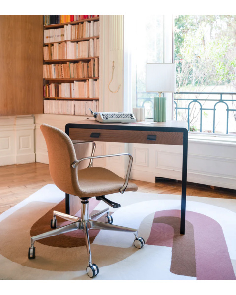 Ash desk with iroko finish Ash desk with iroko finish