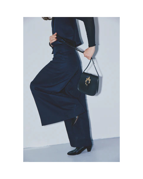 The Black and Gold Barber Sab